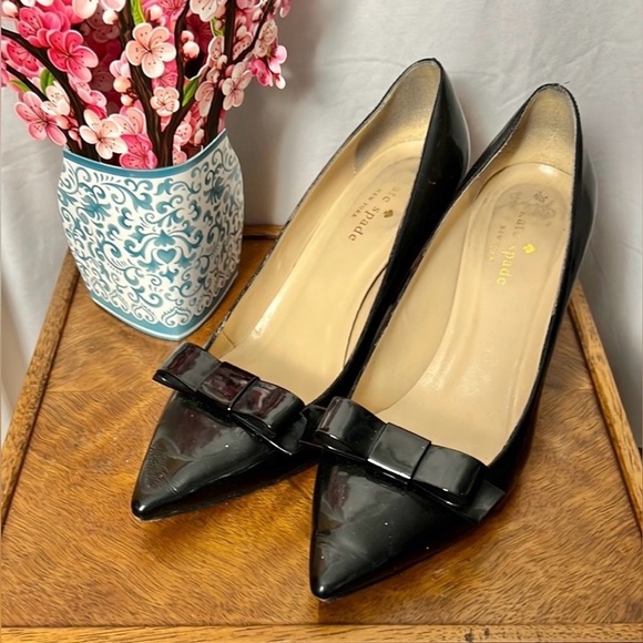 kate spade Shoes - Kate Spade Vero Cuoio Black Pointed Toe Women's Heels with Bow Size 8